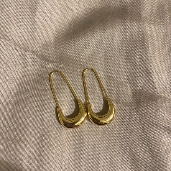 Gold Earrings - Picture 2 of 3